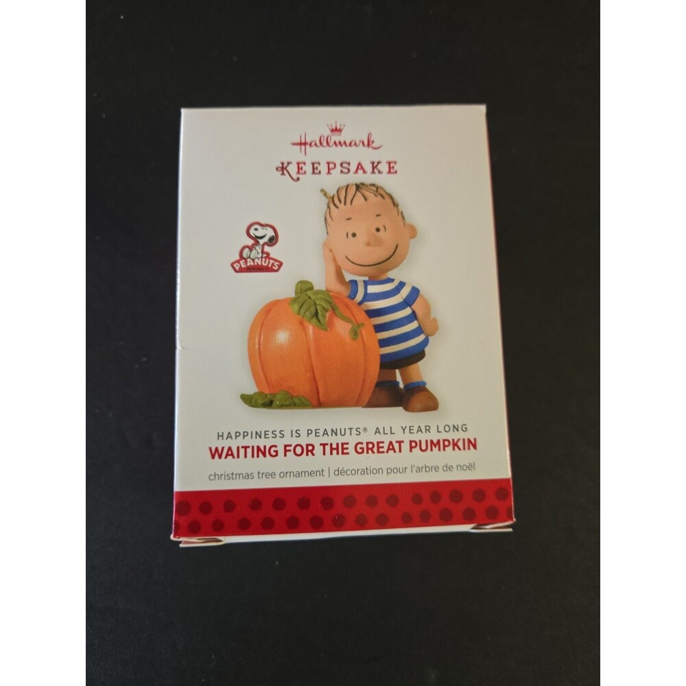 Hallmark Happiness is Peanuts "Waiting For the Great Pumpkin" 3rd in Series NIB